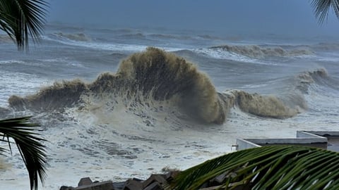 High waves sea attack warning  Kerala alert