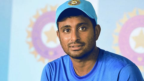3ഡി പ്ലെയർ വിവാദം: റായുഡു - പ്രസാദ് പോര് വീണ്ടും