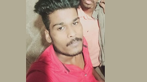 കൊല്ലത്ത് യുവാവ് ദുരൂഹ സാഹചര്യത്തിൽ മരിച്ചനിലയിൽ; അച്ഛനും അമ്മയും സഹോദരനും അറസ്റ്റിൽ