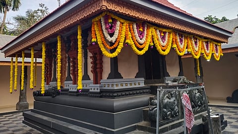 രാമായണ മാസാചരണം: ബദ്‌ലാപ്പൂർ അയ്യപ്പ ക്ഷേത്രത്തിൽ വിശേഷാൽ പൂജകൾ