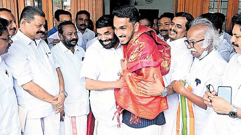പുതുപ്പള്ളിയിൽ 
പ്രചരണത്തിനിറങ്ങാൻ മന്ത്രിമാരും; വികസന സദസുകൾ പ്രധാന വേദികളാവും