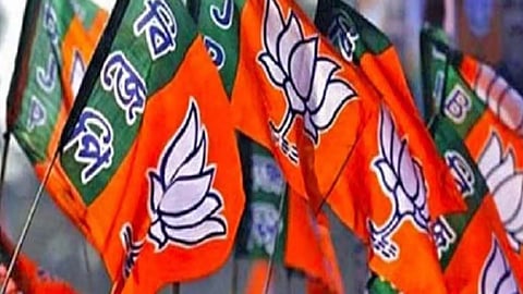 Woman leader offers sarees to those attending BJP rally; UDF and LDF to approach Election Commission kottayam