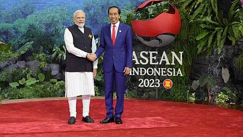 പ്രധാനമന്ത്രി നരേന്ദ്ര മോദി‍യും ഇന്തോനേഷ്യൻ പ്രസിഡന്‍റ് ജോകോ വിഡോഡോയും