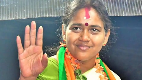 court order to take defamation case against shobha surendran on k c venugopals petition 