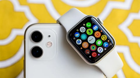 apple iphone, smart watch