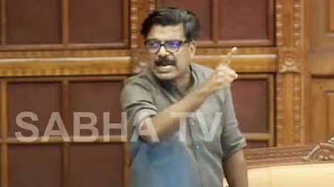 കരുവന്നൂര്‍ ബാങ്ക് തട്ടിപ്പ് റിമാന്‍ഡ് റിപ്പോർട്ടുമായി കുഴൽനാടന്‍; മൈക്ക് ഓഫ് ചെയ്ത് സ്പീക്കർ