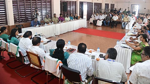 ശബരിമല സുരക്ഷിത തീർഥാടനം; പട്ടിത്താനം-മണർകാട് ബൈപ്പാസിൽ സോളാർ ലൈറ്റുകൾ സ്ഥാപിക്കാൻ 99 ലക്ഷം അനുവദിക്കും; മന്ത്രി വി.എൻ വാസവൻ
