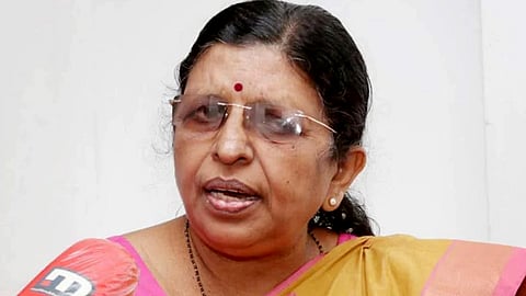 women commission about pantheerankavu domestic violence case
