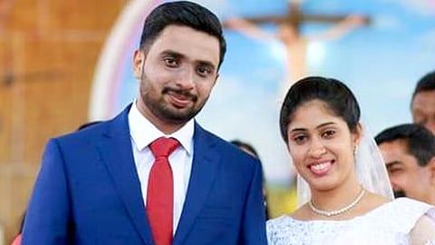 അമൽ രാജും മീരയും