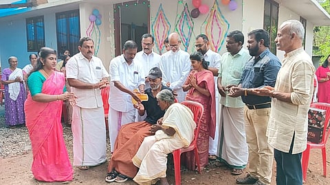 ഹൃദ്രോഗിയായ വീട്ടമ്മയ്ക്കും രോഗിയായ മകനും കുടുംബത്തിനും വീടൊരുക്കി കാഞ്ഞിരപ്പളളി ഗ്രാമപഞ്ചായത്ത്