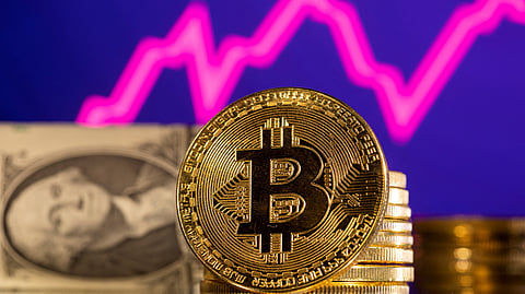 Bitcoin Re-crosses US 70,000 dollars