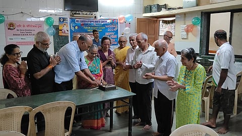 ഹിൽ ഗാർഡൻ അയപ്പഭക്തസംഘത്തിന്‍റെ പുതുവർഷ ആഘോഷം വൃദ്ധസദനത്തിൽ