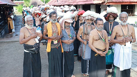 അമ്പലപ്പുഴ സംഘത്തിന്‍റെ ശബരിമല തീർഥാടനത്തിന്‍റെ രണ്ടാം ദിന യാത്ര തകഴി ശ്രീധർമ ശാസ്താ ക്ഷേത്രത്തിൽ നിന്ന് ആരംഭിച്ചു