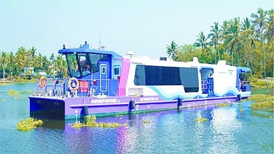 കൊച്ചി വാട്ടർ മെട്രൊ ബോട്ട്.
