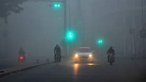 മഞ്ഞു മൂടി ഉത്തരേന്ത്യ: കാഴ്ച പരിധി 50 മീറ്ററില്‍ താഴെ;  ജാഗ്രതാ നിർദേശം