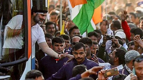 ജോഡോ യാത്രയ്ക്കിടെ പ്രതിഷേധവുമായി ബിജെപി പ്രവര്‍ത്തകര്‍; ബസില്‍ നിന്നും ഇറങ്ങി രാഹുല്‍ | Video