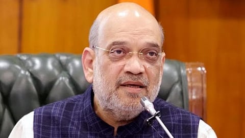 കേന്ദ്ര ആഭ്യന്തര മന്ത്രി അമിത് ഷാ വാർത്താ സമ്മേളനത്തിൽ സംസാരിക്കുന്നു.
