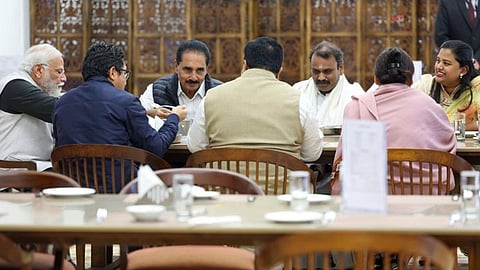 മോദി‍യുടെ വിരുന്നിൽ രാഷ്ട്രീയ വിവാദം; പ്രേമചന്ദ്രനെതിരെ സിപിഎം, പ്രതിരോധിച്ച് യുഡിഎഫ്