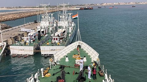 6 Pakistani nationals arrested with drugs worth Rs 450 crore in Gujarat
