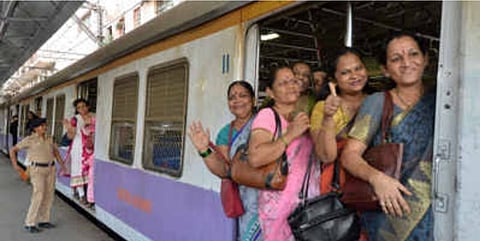 ലോക്കൽ ട്രെയിനുകളിലെ സ്ത്രീസുരക്ഷ: ജിആർപി ഓൺലൈൻ സർവേ ആരംഭിച്ചു