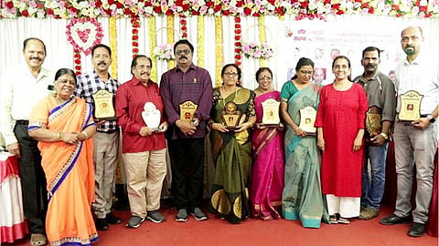നീലാംബരി സാംസ്കാരികവേദി പുരസ്കാര വിതരണം താനെയിൽ നടന്നു