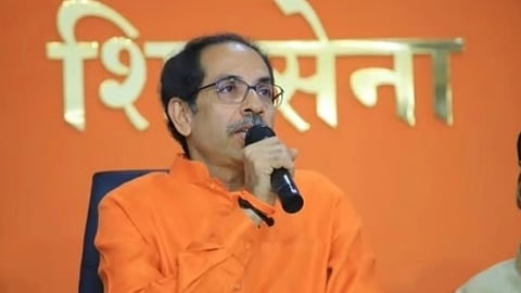 uddhav thackeray against raj thackeray