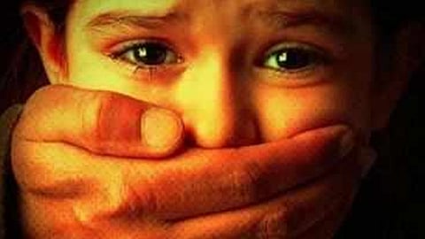 Attempt to kidnap five and six-year-old girls in a car in Kochi