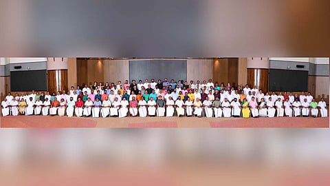 നിയമസഭാ ഗ്രൂപ്പ് ഫോട്ടോ