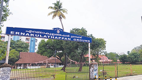 എറണാകുളത്തപ്പൻ ഗ്രൗണ്ട് വാടകയ്ക്ക് നൽകുന്നതിൽ അഴിമതി: പരാതി ഹൈക്കോടതിയിലേക്ക്