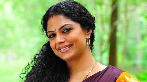 kerala high court halts proceedings in asha sarath investment fraud case
