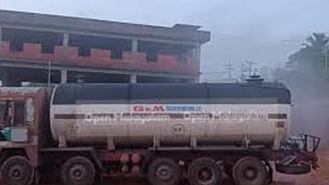 hydrochloric acid leak pazhayangadi ramapuram students nearby college feeling sick
