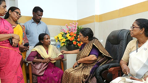 വനിതാ ഓട്ടോ ഡ്രൈവര്‍ക്ക് മര്‍ദനം: സ്വമേധയാ കേസെടുത്ത് വനിത കമ്മീഷന്‍| Assault on woman auto driver Women's commission filed a case
