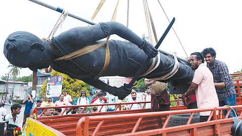 ബസിടിച്ച് തകർന്ന ശക്തൻ തമ്പുരാന്‍റെ പ്രതിമ രണ്ടു മാസത്തിനകം പുനസ്ഥാപിക്കും