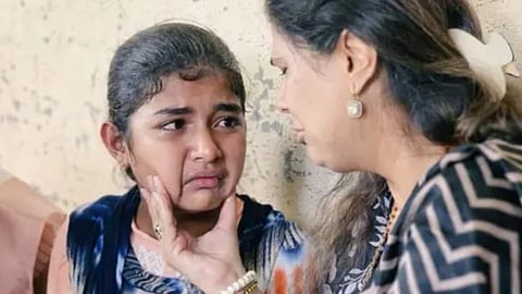 ബീഡിലെ തോൽ‌വിയിൽ മനം നൊന്ത് നാല് ബിജെപി പ്രവർത്തകരുടെ ആത്മഹത്യ| pankaja munde visit 