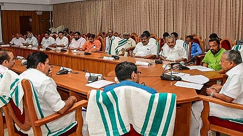 അഴിച്ചുപണി രാധാകൃഷ്ണനിൽ ഒതുങ്ങില്ല