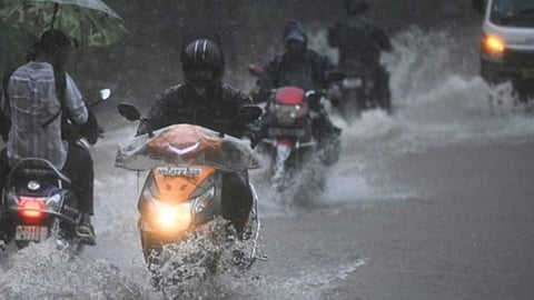 Let's face the rain disaster together. 