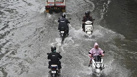 heavy rain at mumbai 