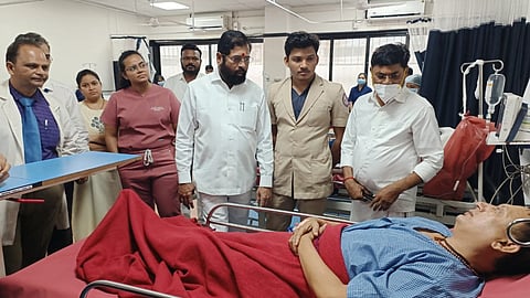 maharashtra cm will give rs 5 lakh to the relatives of those who died in the bus accident 