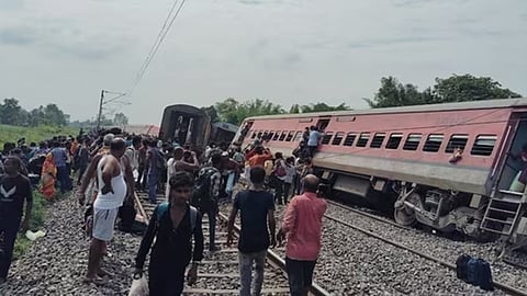 train accident 2 death in up