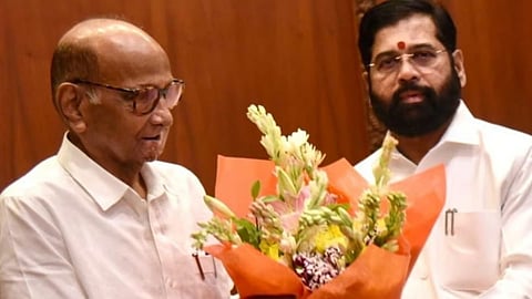 ഒബിസി മറാത്ത സംവരണ വിഷയങ്ങൾ ചർച്ച ചെയ്യാൻ ശരദ് പവാർ മുഖ്യമന്ത്രി ഏകനാഥ് ഷിൻഡെയെ കണ്ടു