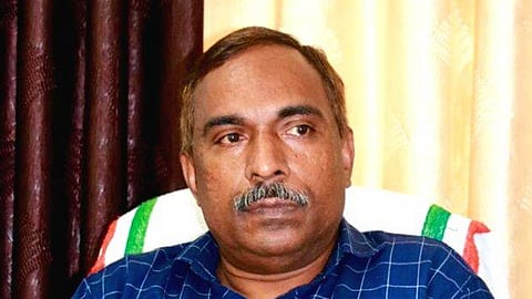 principal sunil bhaskaran student violence enquiry calicut university