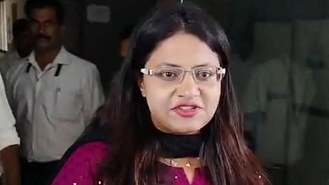 upsc moves to cancel candidature of trainee ias officer Pooja Khedkar