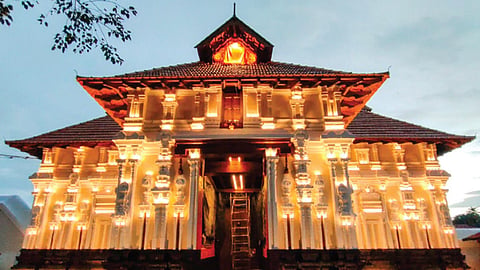 Koodalmanikyam temple special queue controversy