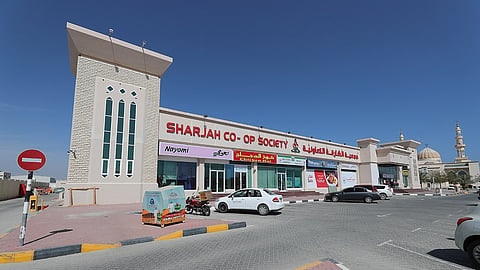 Sharjah Cooperative Society to provide school supplies to students and parents