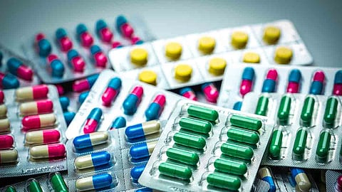 Antibiotics in blue cover only ആന്‍റിബയോട്ടിക്കുകൾ ഇനി നീല കവറിൽ മാത്രം