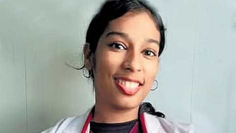 This is the daughter's dream:  The Governor will inaugurate the Dr. Vandanadas Memorial Clinic