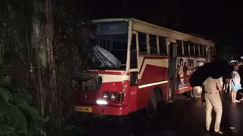 idukki ksrtc bus accident 10 injured