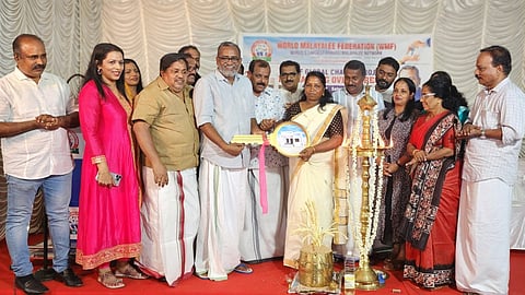 world malayalee federation  snehaveed key hand over