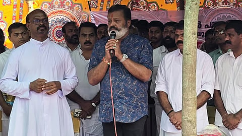 Suresh Gopi addressing Munambam strike