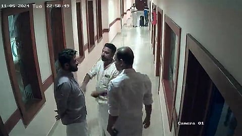 ഫെനി നൈനാൻ ട്രോളി ബാഗ് എത്തിക്കുന്നതിന്‍റെ സിസിടിവി ദൃശ്യങ്ങൾ പുറത്തുവന്നു